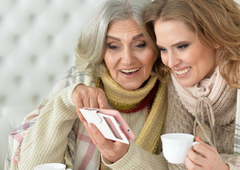 S temi 4 znaki vam tašča sporoča, da ji (še) ne greste na živce