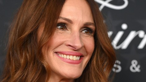 FOTO: Elegantna Julia Roberts lepša od vsake napol gole zvezdnice na rdeči preprogi?