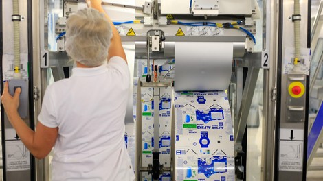 V Mercatorju ostali brez Alpskega mleka, svoje ogorčenje so zdaj pojasnili medijem