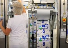 V Mercatorju ostali brez Alpskega mleka, svoje ogorčenje so zdaj pojasnili medijem