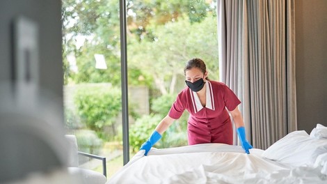 Težave sobaric v Hotelih Bernardin naslovilo tudi ministrstvo za delo, jim je stopilo v bran?