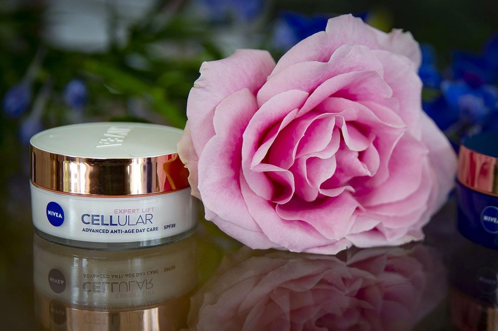 Preizkusite kremo NIVEA Cellular Expert lift in spoznajte bakuchiol - neverjetno sestavino za boj proti znakom staranja (foto: Nicea)