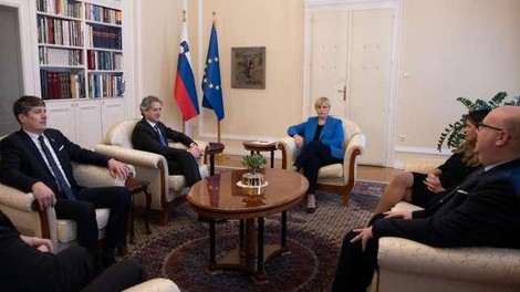 Nataša Pirc Musar sprejela Roberta Goloba, zdaj jo čaka še Janez Janša