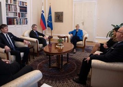 Nataša Pirc Musar sprejela Roberta Goloba, zdaj jo čaka še Janez Janša