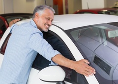 Se Slovenci odpovedujemo avtomobilu? Podatki o lanskoletni prodaji povedo veliko