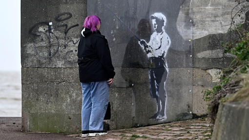 Najbolj prepoznaven ulični umetnik na svetu le streljaj od slovenske meje