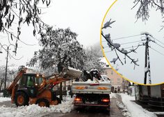 Zaradi snežnih metežev po Sloveniji mnogi prebivalci brez elektrike: pristojni skušajo rešiti težave