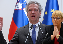 Podpora vladi nižja, Nataša Pirc Musar nič več z najvišjo oceno po priljubljenosti med politiki