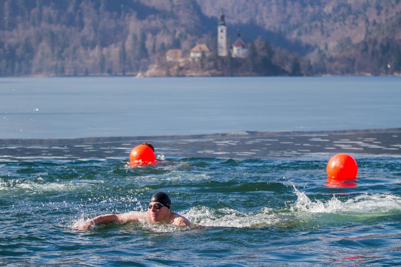 To je že drugo svetovno prvenstvo v zimskem plavanju, ki ga Bled gosti v zadnjih treh letih.