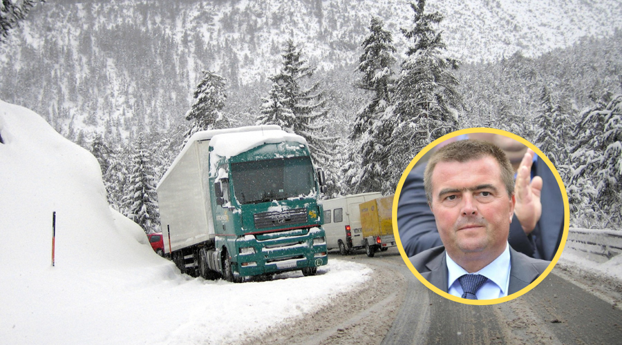 Peter Pišek komentira zastoje tovornih vozil, ki so zaradi močne burje obtičali na primorki (foto: Profimedia/Žiga Živulovič jr./Bobo/fotomotnaža)