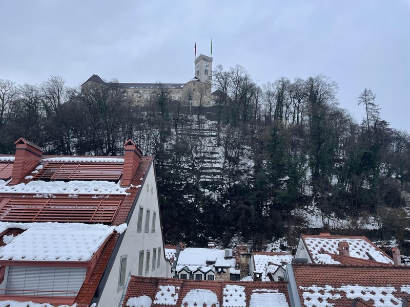 Najbolj luksuzna soba hotela ponuja tudi razgled na ljubljanski grad.