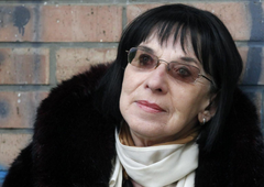 Ministrica kar prek Twitterja sporočila, da Svetlana Makarovič lahko prejme Prešernovo nagrado