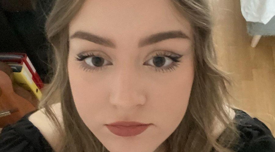 Kaj se dogaja z Lino Kuduzović? S fotografijo je mnoge prestrašila (foto: Instagram/Lina Kuduzović)