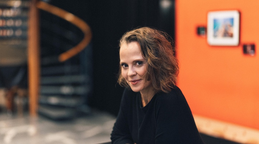 Mojca Fatur: "Ponosna sem, da vam lahko naznanim čudovito novico" (foto: Peter Giodani)