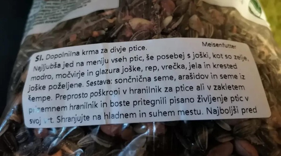 Deklaracija, ki vas bo nasmejala do solz: "Najljubša jed na meniju vseh ptic, še posebej s joški" (foto: Facebook/Pazi na jezik)