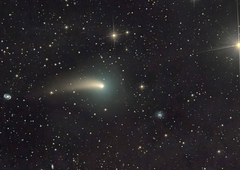 Zeleni komet, ki je mimo nas nazadnje letel v času neandertalcev, viden tudi s prostim očesom