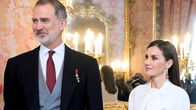 Iranski veleposlanik v Španiji se ni želel rokovati s špansko kraljico (VIDEO) (foto: Profimedia)