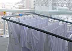 Ste vedeli, kako se perilo pozimi najhitreje posuši, ne da bi pri tem nastajala plesen?