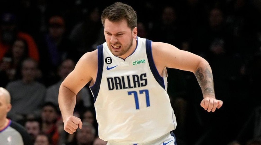 Kako huda je poškodba Luke Dončića? Trener Dallasa po tekmi postregel z nepričakovanim komentarjem (foto: Profimedia)