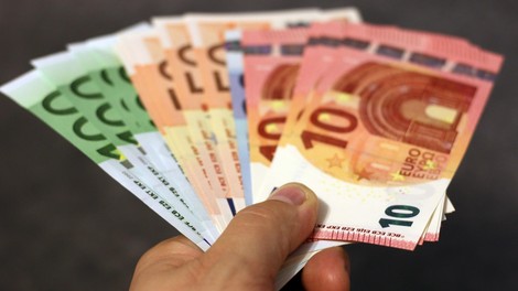 Slovenci bi namesto 41 lahko donirali kar 105 milijonov evrov