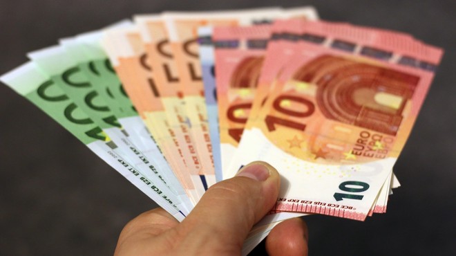 Slovenci bi namesto 41 lahko donirali kar 105 milijonov evrov (foto: Pexels)