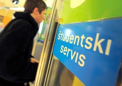 Študentom zvišali urno postavko: gre za največji dvig v 10 letih