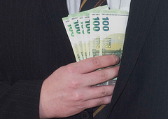 Katastrofalno stanje v Sloveniji: korupcije toliko, da je ne zmoremo več preprečevati