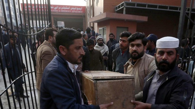 Po bombnem napadu v Pakistanu: "Ne pričakujemo, da bomo našli še koga živega" (foto: Profimedia)