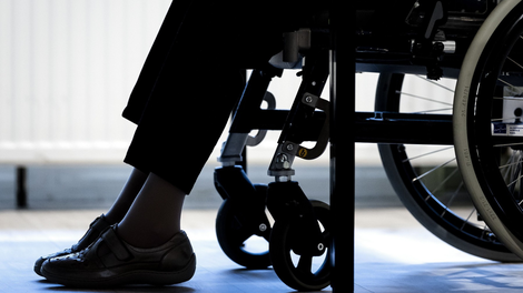 S pestmi nad starostnik: je sistem v naših domovih dokončno odpovedal?