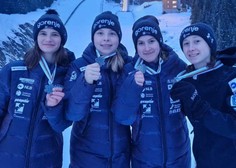 Dekleta še uspešnejša od fantov: slovenske skakalke so se v Kanadi razveselile naslova svetovnih podprvakinj