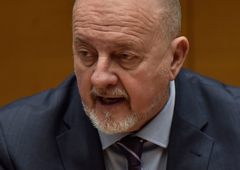 Zmago Jelinčič je pri prodaji trimilijonske vile naletel na težave