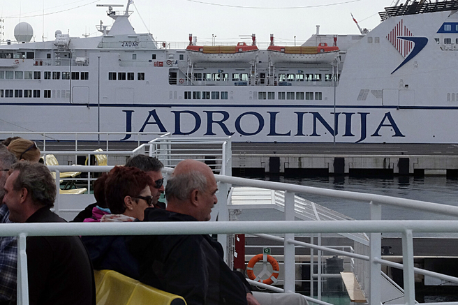Na Hrvaškem jahta trčila v trajekt Jadrolinije