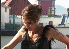 Ta nevesta (Poroka na prvi pogled) bo zaradi tega razloga izbrala črno obleko