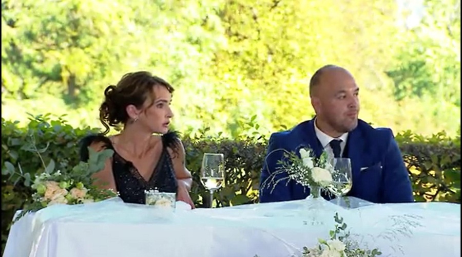 Jasmina (Poroka na prvi pogled) razočarana: nihče od povabljenih se njene poroke ni udeležil. Znano je, zakaj (foto: Planet TV/posnetek zaslona)