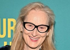73-letna Meryl Streep blestela v živo rdečih hlačah: to ni za vsakogar