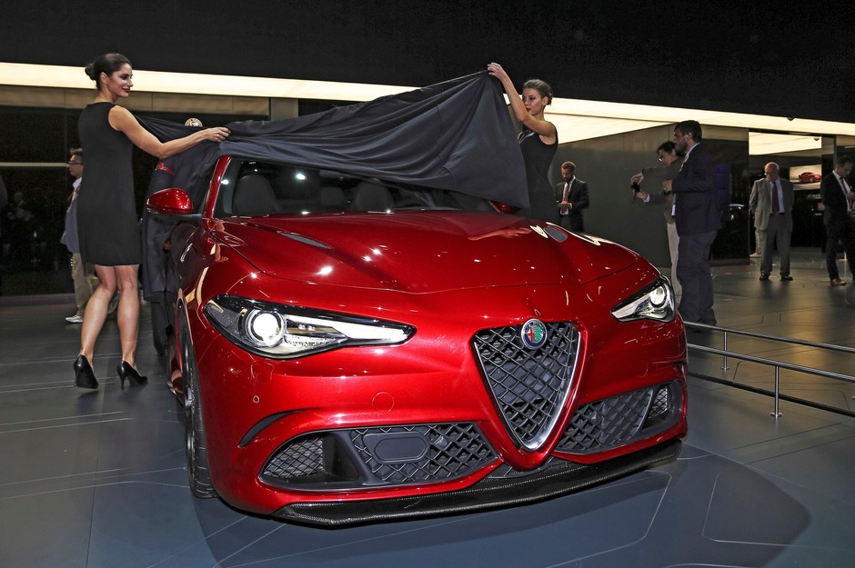 Alfa Romeo Giulia (2015) Lepa na pogled in sanjska za vožnjo, a alfa romeo giulia je po poročilu sodeč, vse …