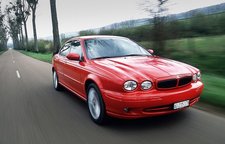 Jaguar X-Type (2001-2009) Jaguarji spadajo med bolj razkošne evropske znamke, a očitno je, da je znamka pri modelu X-Type pošteno …