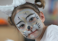 V Sloveniji je 34 Krofov, 21 Mišk in deset Šem: uganete, kaj imamo v mislih?