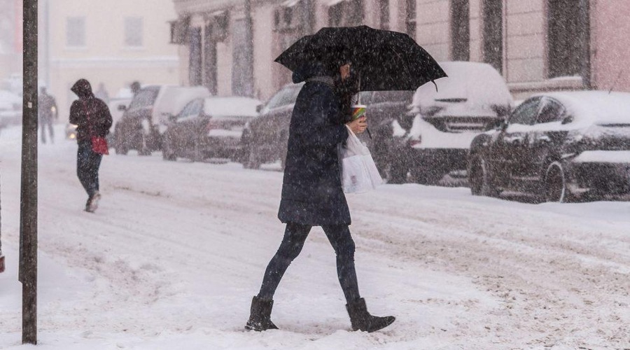 Poseben zimski dan, na katerega so v Sloveniji zabeležili različne vremenske ekstreme (-30 stopinj Celzija in več kot 2 metra snega) (foto: Profimedia)