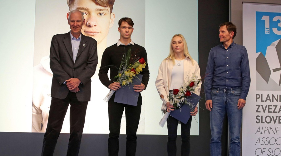 Predsednik PZS Jože Rovan, Luka Potočar, Janja Garnbret in načelnik Komisije za športno plezanje Aleš Pirc (foto: Irena Mušič Habjan)