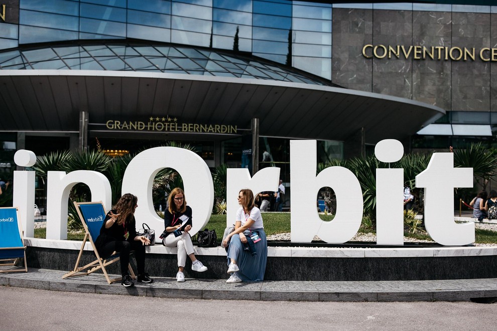 Za ultimativno konferenčno doživetje obišči inOrbit 2023