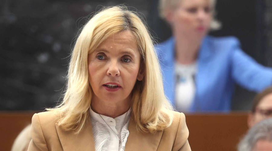 Bobnarjeva o Golobu: "Od mene je zahteval ravnanja, ki so bila nedopustna in nesprejemljiva" (foto: Žiga Živulović jr./BOBO)