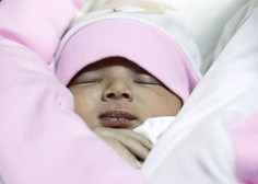 Čudežna novorojenčica je dobila nov dom in ime, ki nosi prav poseben pomen