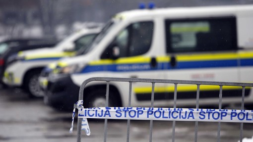 Slovenski nogomet pretresel grozljiv incident: napadli so jih s kiji, ena oseba v bolnišnici, zveza z ostrim odzivom