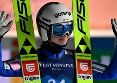 Diši po odličju: naše skakalke po prvi seriji na odličnem mestu