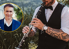 Znani slovenski glasbenik se je razveselil novega družinskega člana, spoznal ga je že Jan Plestenjak