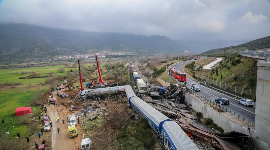 Huda železniška nesreča v Grčiji: odstopil grški minister za promet (foto: Profimedia)