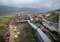 Huda železniška nesreča v Grčiji: odstopil grški minister za promet