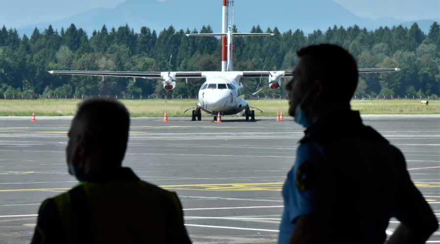 Negativno presenečenje: ljubljansko letališče med vsemi evropskimi prestolnicami na zadnjem mestu (foto: Žiga Živulovič jr./Bobo)