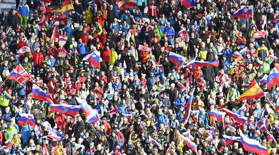 Zgrešili tako zelo, da bi težko bolj: v Planici smo že res slavili, skupna številka obiskovalcev pa šokira (foto: Žiga Živulović j.r./Bobo)